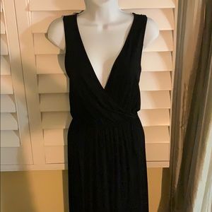 The perfect maternity black dress